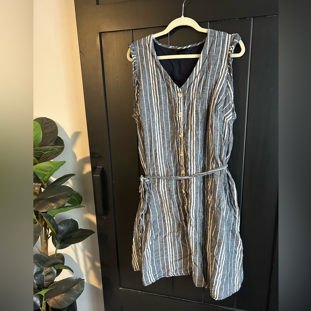 Striped sleeveless dress